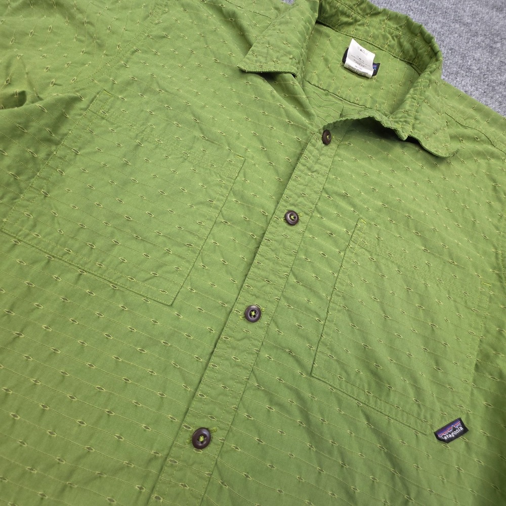 Patagonia Shirt Men's Medium Green Textured Geometric "NO BOTHER" Cotton Blend